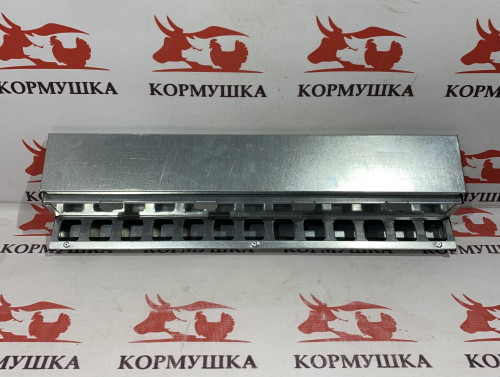 Кормушка перепелиная Экономка ПРЕСТИЖ 50 см(с крышкой,на клетку) 1шт**