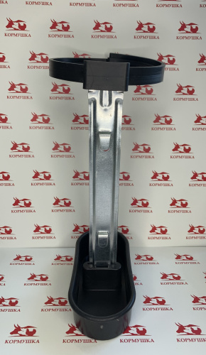 Поилка под бутылку пластик/оцинк. сталь 1 шт.**