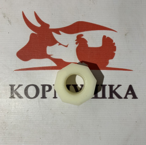 Врезка в бак ( под штуцер 1/2 d )